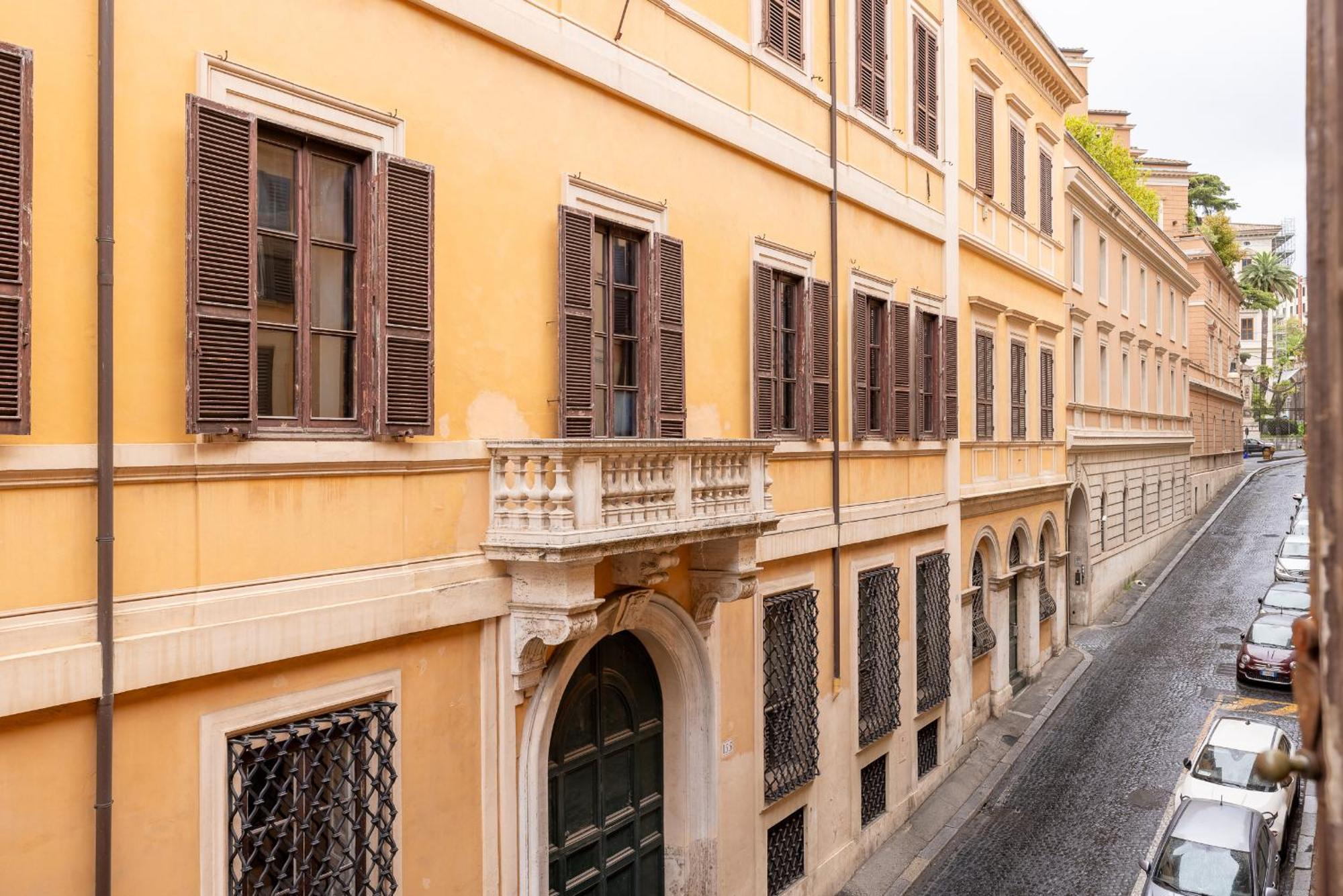 Maison Trevi, Rome